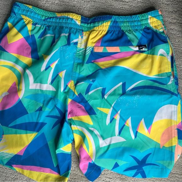 NWT Chubbies Wave Dashers 7” Bright Colors Swim Trunks Men’s Size XL 80s Look - Picture 6 of 6